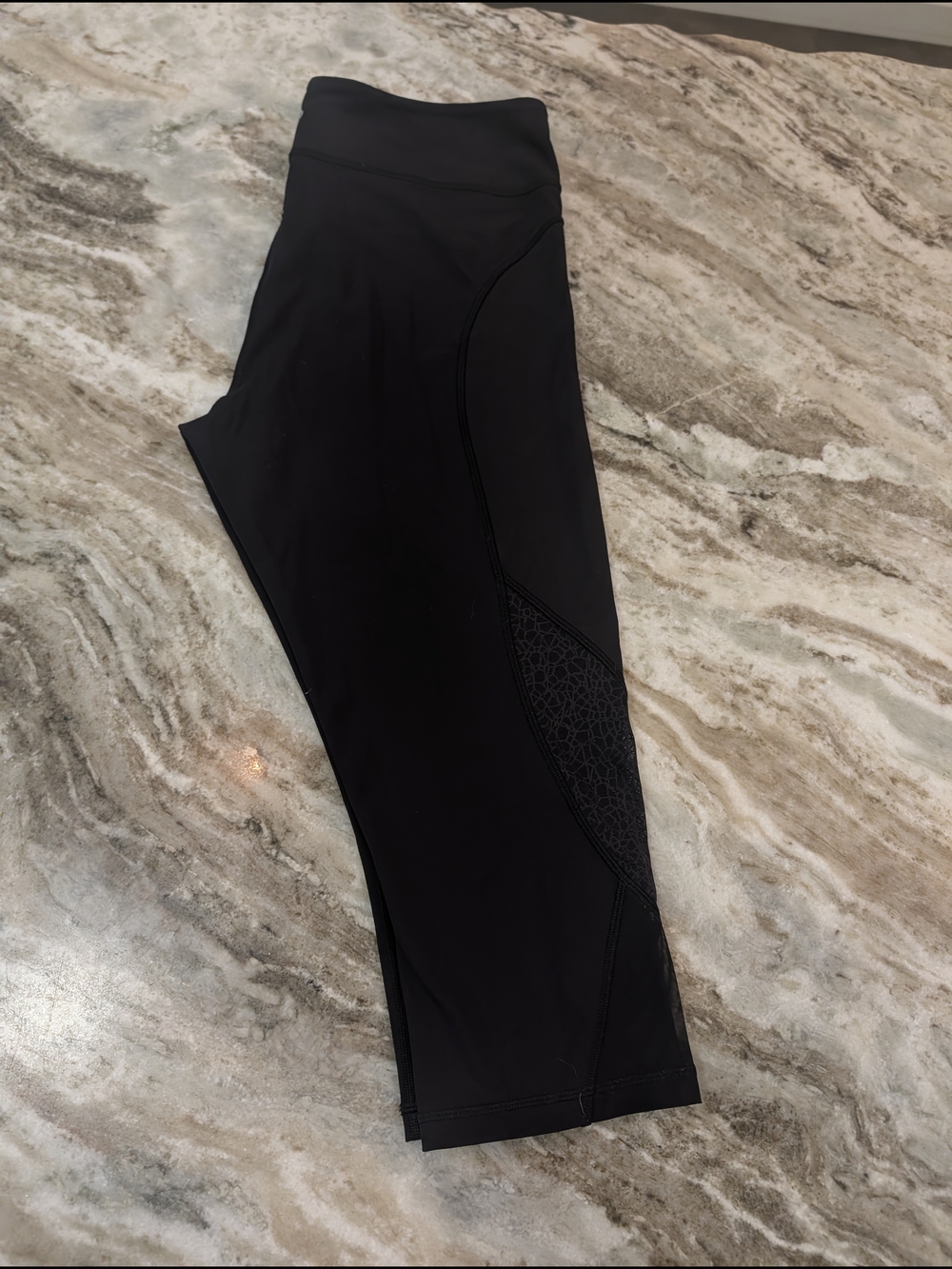 Lululemon Cropped Leggings - Picture 4 of 6